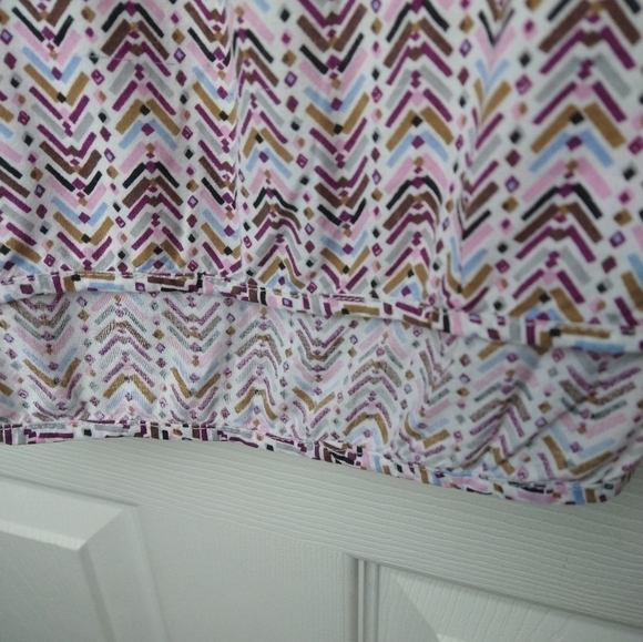 $ H&M swoop neck boho western styled hi low curved hem tank top. Size 6 - Picture 6 of 9